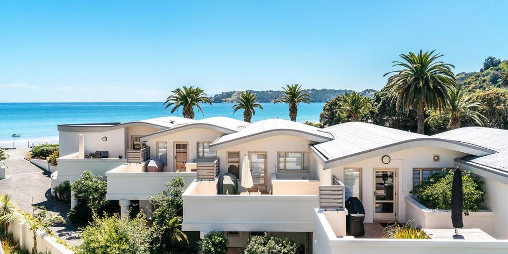 Onetangi Beach Apartments Eksteriør billede