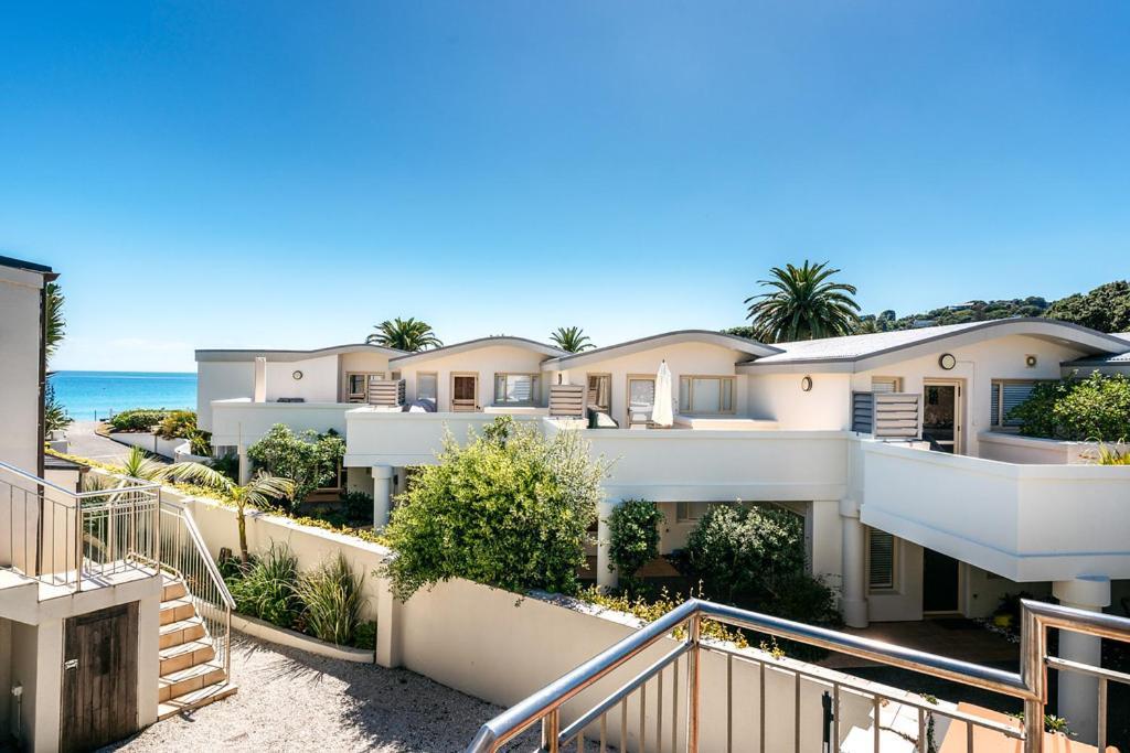 Onetangi Beach Apartments Eksteriør billede