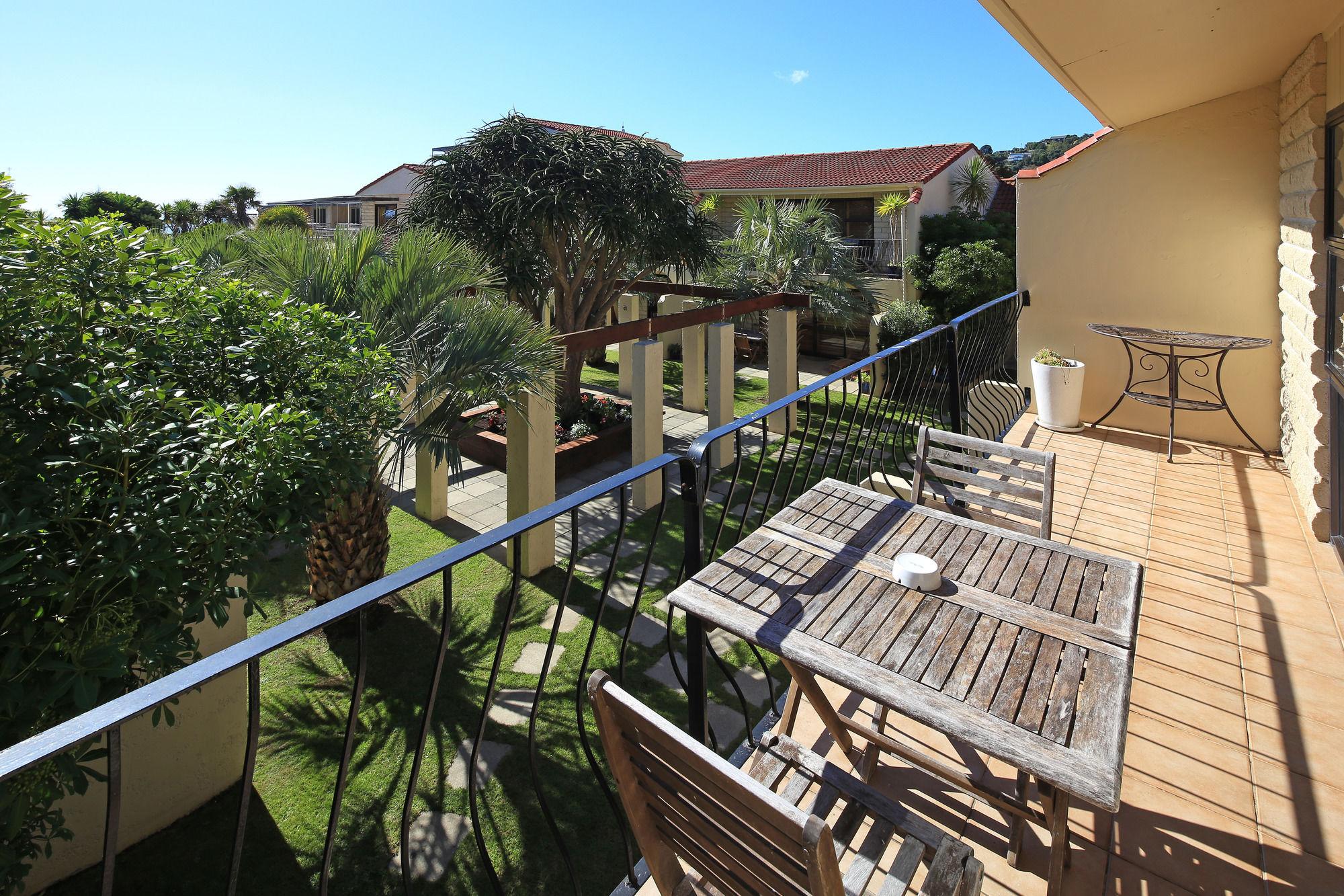 Onetangi Beach Apartments Eksteriør billede