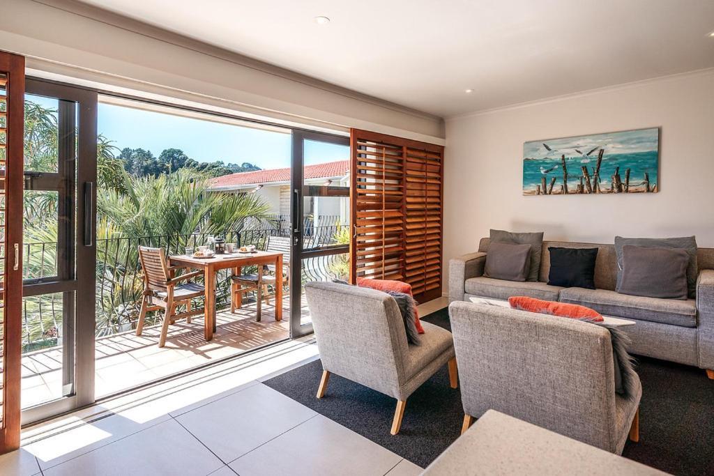 Onetangi Beach Apartments Eksteriør billede