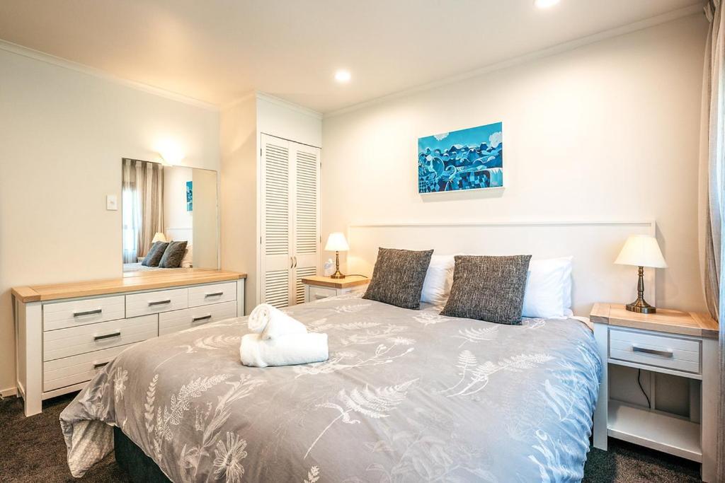 Onetangi Beach Apartments Eksteriør billede