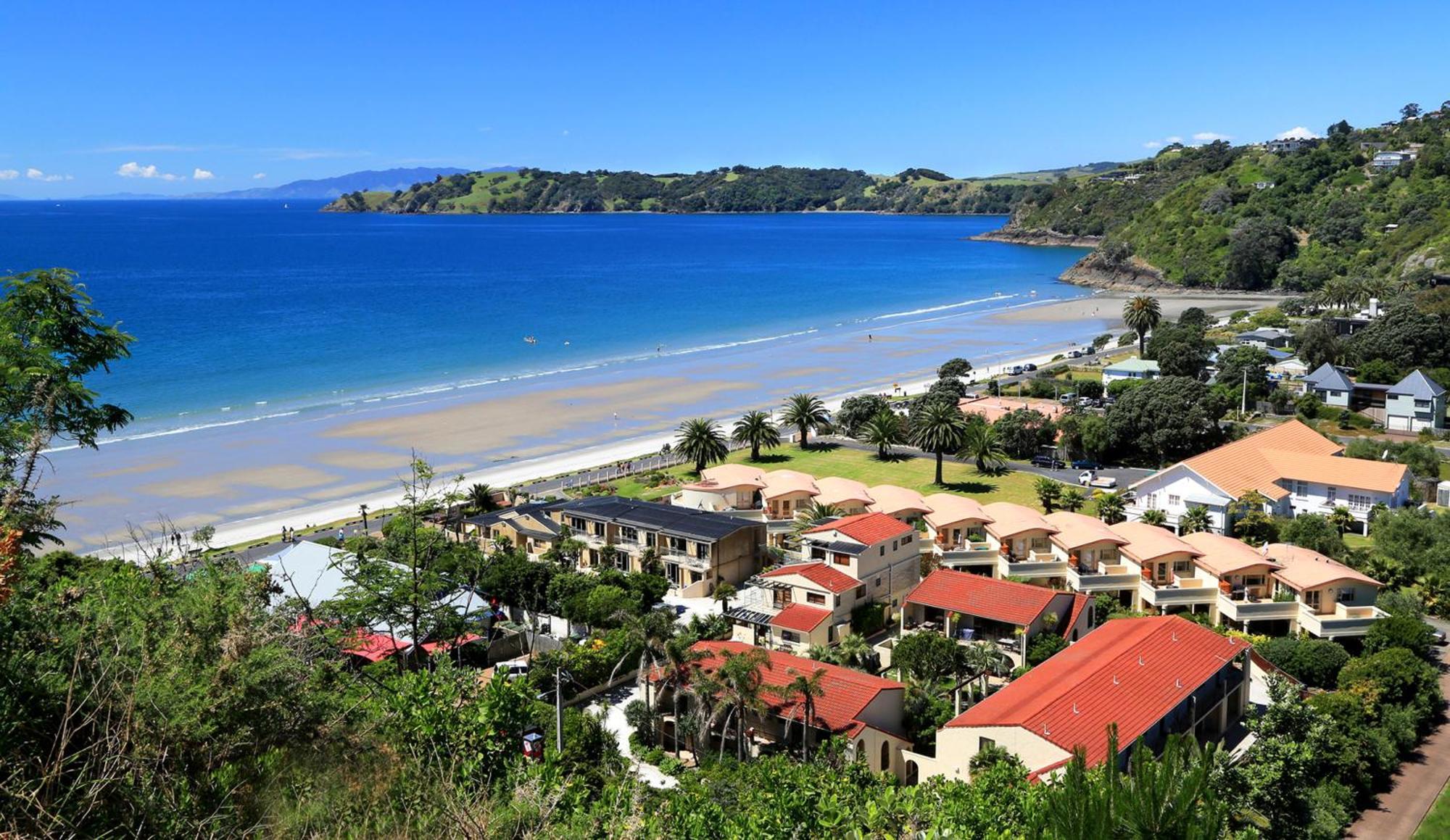 Onetangi Beach Apartments Eksteriør billede