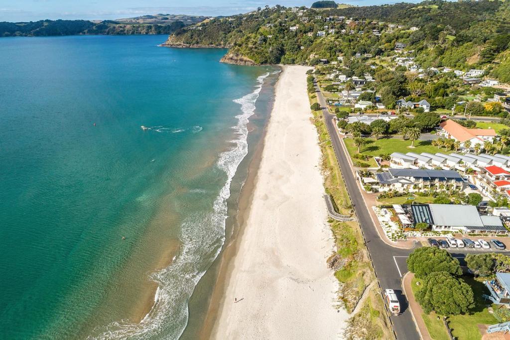 Onetangi Beach Apartments Eksteriør billede