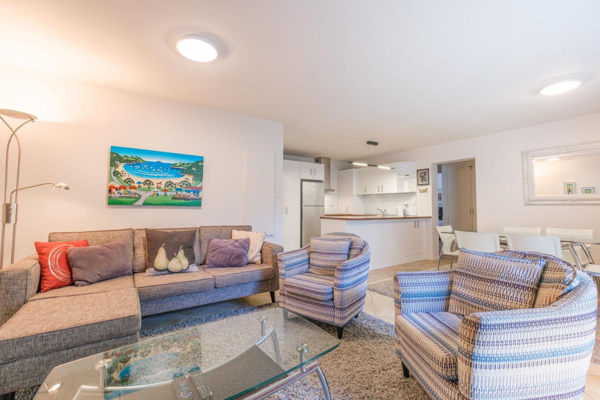 Onetangi Beach Apartments Eksteriør billede