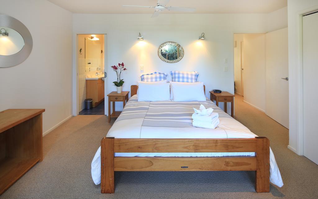 Onetangi Beach Apartments Eksteriør billede